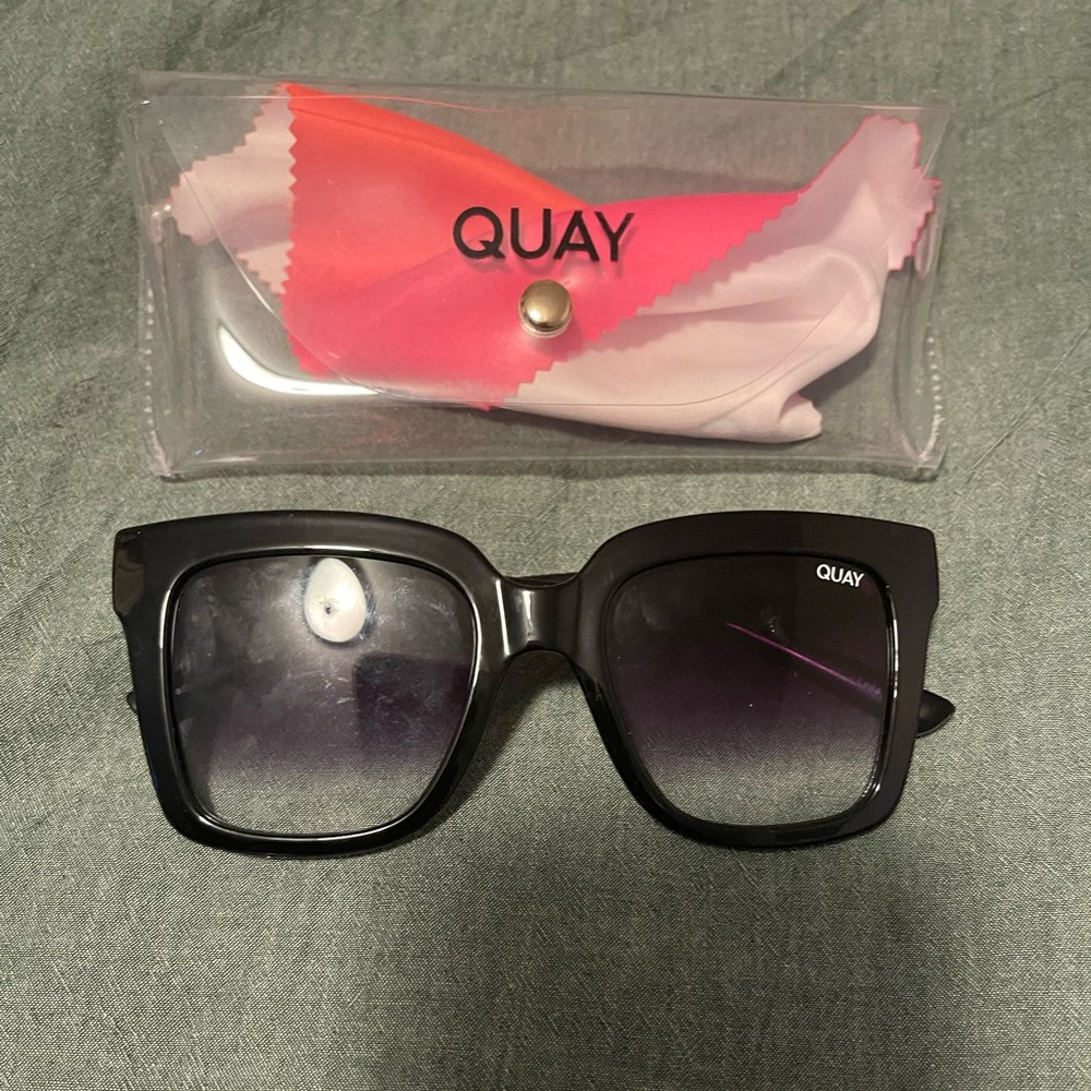 Quay Icy Sunglasses